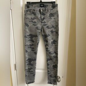 Hudson Jeans Camo Skinny Jeans - NICO MIDRISE
ANKLE SPR - STYLE# WMA407DIY